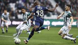 Soi k&egrave;o phạt g&oacute;c Fenerbahce vs Trabzonspor, 00h00 ng&agrave;y 19/5