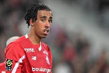 Chi 52 triệu bảng, MU đạt thỏa thuận mua trung vệ 18 tuổi