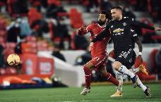 Bỏ t&uacute;i Salah ở đại chiến Liverpool, Luke Shaw nhận mưa lời khen