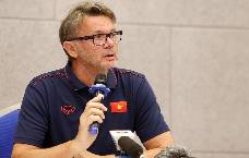 HLV Troussier: &lsquo;Đội tuyển Việt Nam muốn thắng đẹp Indonesia&rsquo;