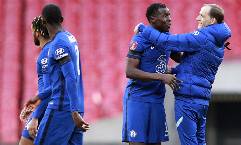 Khiến Man City đứt mộng &lsquo;ăn bốn&rsquo;, Chelsea s&aacute;nh ngang MU