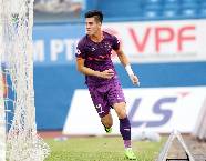 Top ghi b&agrave;n V.League 2021 mới nhất tối 18/4: Tiến Linh s&aacute;nh ngang Văn To&agrave;n