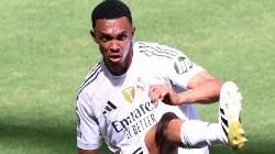 Trent Alexander-Arnold bị chỉ tr&iacute;ch v&igrave; m&agrave;n ra mắt tệ hại ở Real Madrid