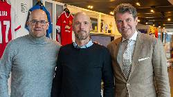 Căng! Nh&acirc;n vi&ecirc;n tố c&aacute;o 'phe Ten Hag' lợi dụng M.U để 'trục lợi'