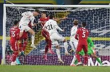 Kết quả b&oacute;ng đ&aacute; h&ocirc;m nay 20/4: Liverpool lỡ cơ hội v&agrave;o Top 4