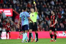 Arsenal trả gi&aacute; đắt v&igrave; nhận qu&aacute; nhiều thẻ đỏ