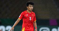 L&yacute; Đức xin lỗi người h&acirc;m mộ sau khi nhận thẻ đỏ trước U23 Trung Quốc