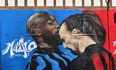 Derby Milan trong con mắt nh&agrave; VĐTG: 'Lukaku h&agrave;ng đầu, nhưng Ibra kh&aacute;c biệt'