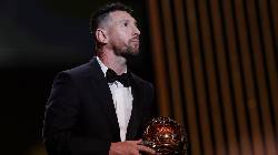 Messi sẽ gửi QBV thứ 8 cho Barca v&igrave;... nh&agrave; hết chỗ chứa