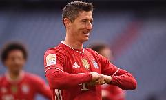 Robert Lewandowski c&aacute;n mốc 35 b&agrave;n tại Bundesliga 2020/21