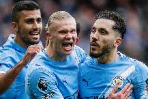 Wayne Rooney chỉ tr&iacute;ch Man City ăn mừng qu&aacute; sớm