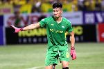 Thủ m&ocirc;n Nguyễn Văn Ho&agrave;ng tự tin gi&uacute;p SLNA ph&aacute; kỷ lục V-League