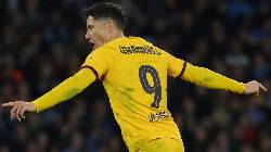 Lewandowski ghi b&agrave;n, Barcelona vẫn rơi chiến thắng trước Napoli