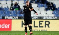 Lionel Messi lập c&uacute; đ&uacute;p trong ng&agrave;y ph&aacute; kỷ lục của Xavi Hernandez