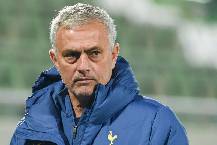 Mourinho l&agrave;m g&igrave; trong những giờ cuối c&ugrave;ng c&ograve;n đương chức ở Tottenham
