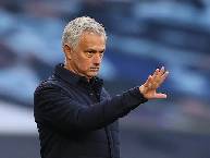 Jose Mourinho c&oacute; 12 ng&agrave;y để giữ ghế HLV Tottenham