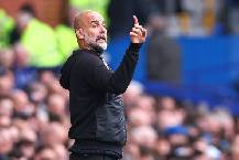 Pep Guardiola tức đi&ecirc;n với trọng t&agrave;i, giải Ngoại hạng Anh l&ecirc;n tiếng