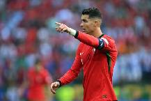 Ronaldo trở th&agrave;nh Vua kiến tạo trong lịch sử Euro 