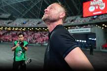 HLV Mano Polking nhắn nhủ tuyển Th&aacute;i Lan sau khi bị sa thải