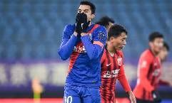 Soi k&egrave;o phạt g&oacute;c Qingdao vs Shanghai Shenhua, 14h30 ng&agrave;y 25/12