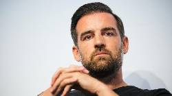 Cựu sao Real hầu t&ograve;a v&igrave; ph&aacute;t t&aacute;n ảnh đồi trụy trẻ em