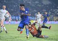 Nhận định, soi k&egrave;o Persib Bandung vs Persis Solo, 16h00 ng&agrave;y 24/5: S&aacute;ng cửa dưới