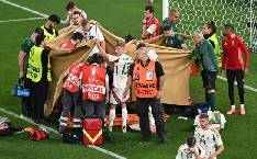 Cầu thủ Hungary qua cơn nguy kịch, g&atilde;y xương mặt sau pha va chạm kinh ho&agrave;ng