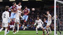 Fan M.U: 'VAR t&iacute;nh b&agrave;n cho City, c&ograve;n M.U ở pha tương tự c&oacute; c&aacute;i nịt'