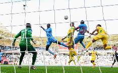 Độc lạ ở CAN: Kh&ocirc;ng được hưởng phạt đền v&igrave; VAR hỏng