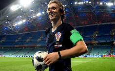 Luka Modric trở th&agrave;nh cầu thủ kho&aacute;c &aacute;o ĐT Croatia nhiều nhất