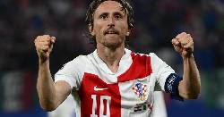 Luka Modric lập kỷ lục trong ng&agrave;y buồn của Croatia