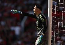 MU kh&ocirc;ng biết tấn c&ocirc;ng, CĐV v&ocirc; c&ugrave;ng tức giận