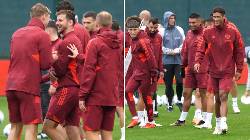 Sao M.U 'va chạm' với b&agrave; cụ 74 tuổi, phải nghỉ buổi tập mới nhất