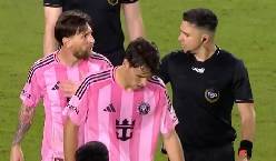 Messi nhận &aacute;n phạt v&igrave; t&uacute;m cổ đối thủ