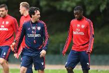 Tạm g&aacute;c lại t&igrave;nh cảm, Unai Emery hứa sẽ đ&aacute;nh bại Arsenal