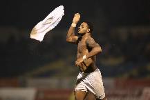 Rafaelson ghi 5 b&agrave;n, Nam Định ngược d&ograve;ng thắng đẹp Thanh H&oacute;a