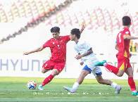 CĐV Indonesia phản ứng khi đội nh&agrave; đụng độ với U23 Việt Nam