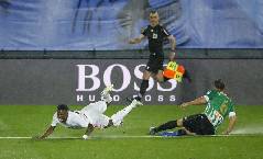 Zidane gửi th&ocirc;ng điệp đến trọng t&agrave;i trận Real Madrid vs Chelsea