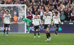 Thua đau v&igrave; quả phạt đền ph&uacute;t 90+2, MU ch&igrave;m s&acirc;u ở Ngoại hạng Anh