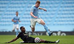 Kevin Bruyne s&aacute;nh ngang Harry Kane, lọt Top 10 kiến tạo xuất sắc nhất