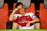 Arsenal ch&aacute;n nản v&igrave; Ozil ế sưng xỉa