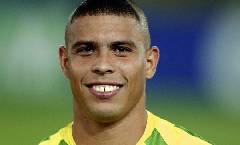 Ronaldo b&eacute;o xin lỗi c&aacute;c b&agrave; mẹ tr&ecirc;n thế giới v&igrave; kiểu t&oacute;c &lsquo;vạn người ch&ecirc;&rsquo;