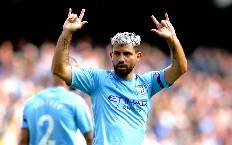 Sergio Aguero được đ&uacute;c tượng tại Etihad