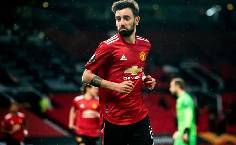 Bruno Fernandes c&aacute;n mốc 20 b&agrave;n từ chấm penalty cho MU