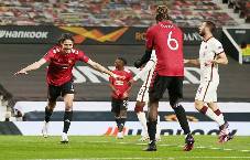 MU 'tr&oacute;i' Cavani ngay lập tức bằng hợp đồng mới