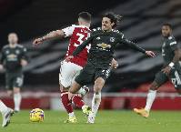 Kết quả b&oacute;ng đ&aacute; h&ocirc;m nay 31/1: Arsenal v&agrave; MU bất ph&acirc;n thắng bại