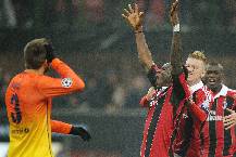 Ph&acirc;n t&iacute;ch k&egrave;o hiệp 1 AC Milan vs Barcelona, 10h ng&agrave;y 2/8