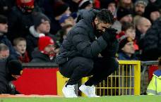 HLV Amorim &lsquo;kh&ocirc;ng b&agrave;o chữa&rsquo; sai trận h&ograve;a tai hại của MU