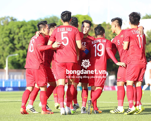 U22 Việt Nam 6-1 U22 L&agrave;o: Bổn cũ soạn lại, U22 Việt Nam x&acirc;y chắc ng&ocirc;i đầu