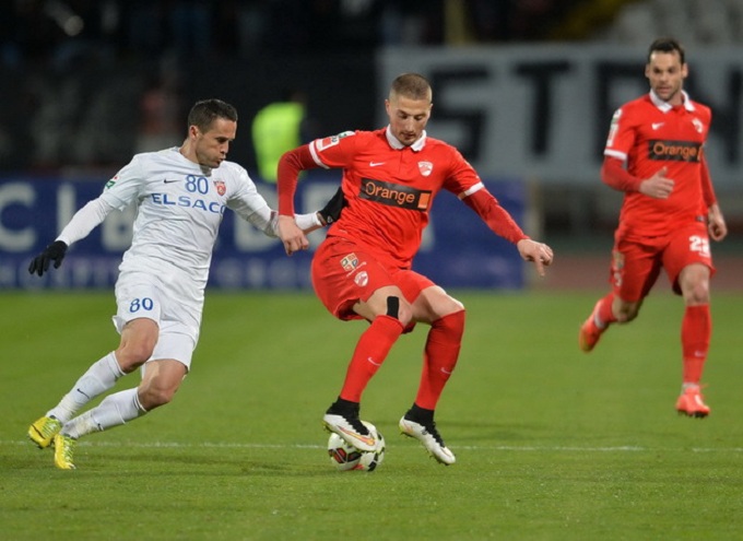 Hermannstadt vs Dinamo Bucuresti, 00h00 ng&agrave;y 24/7: Kinh nghiệm l&ecirc;n tiếng